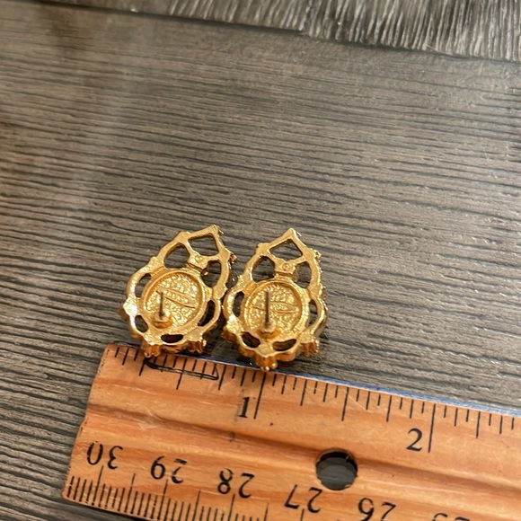 Vintage Avon Genuine Rose Quartz Earrings - Picture 11 of 15